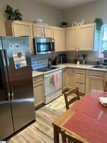 $1,950 | 110 Shelby Court, Simpsonville, SC 29681