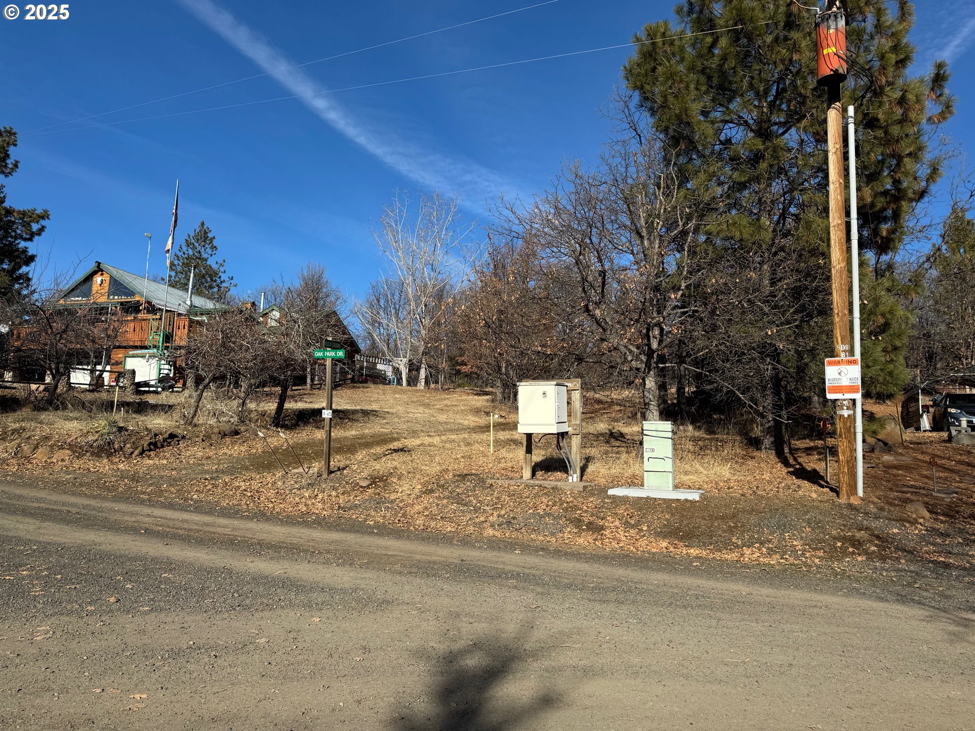 345 Oak Park Drive Wamic, OR 97063 - Photo 17 of 39 a view of street with houses