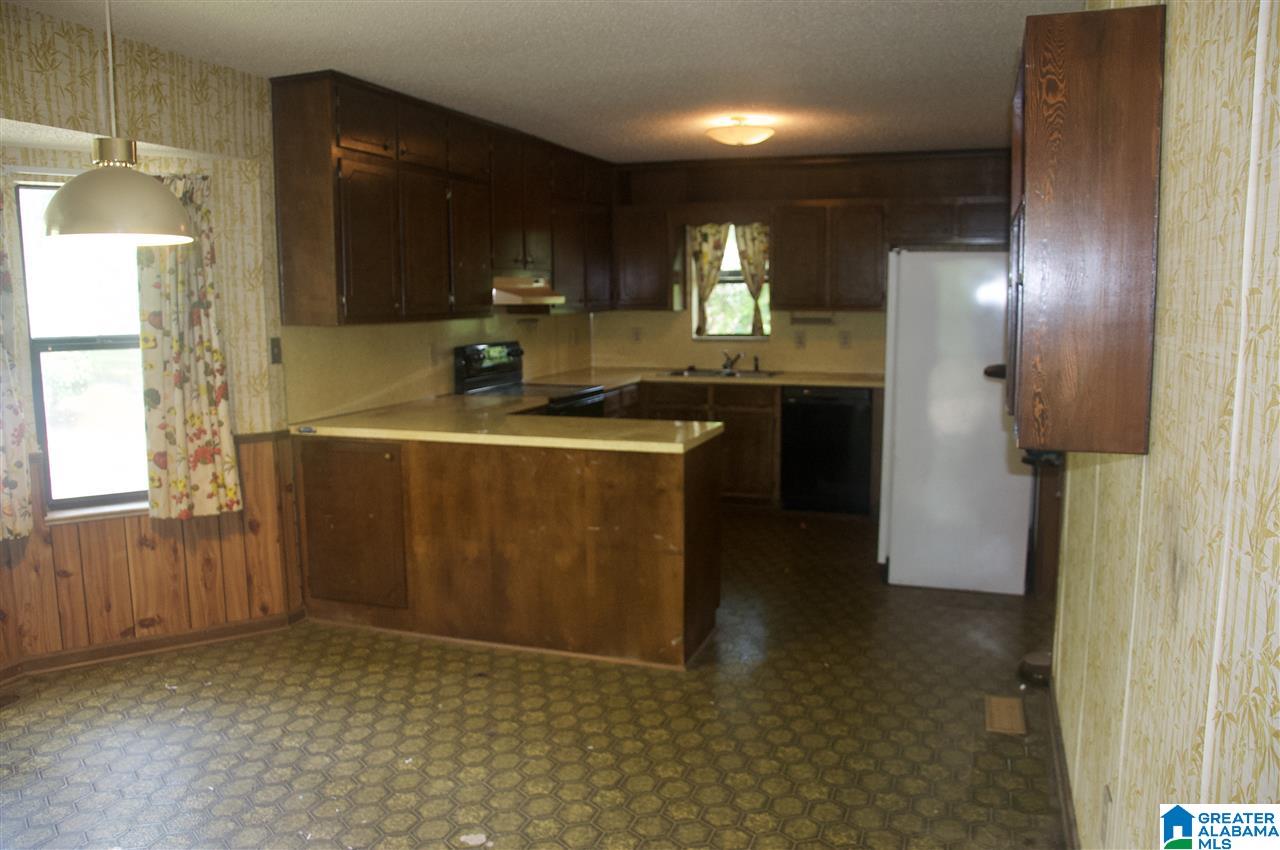 442 13th Place Pleasant Grove, AL 35127 - Photo 4 of 17