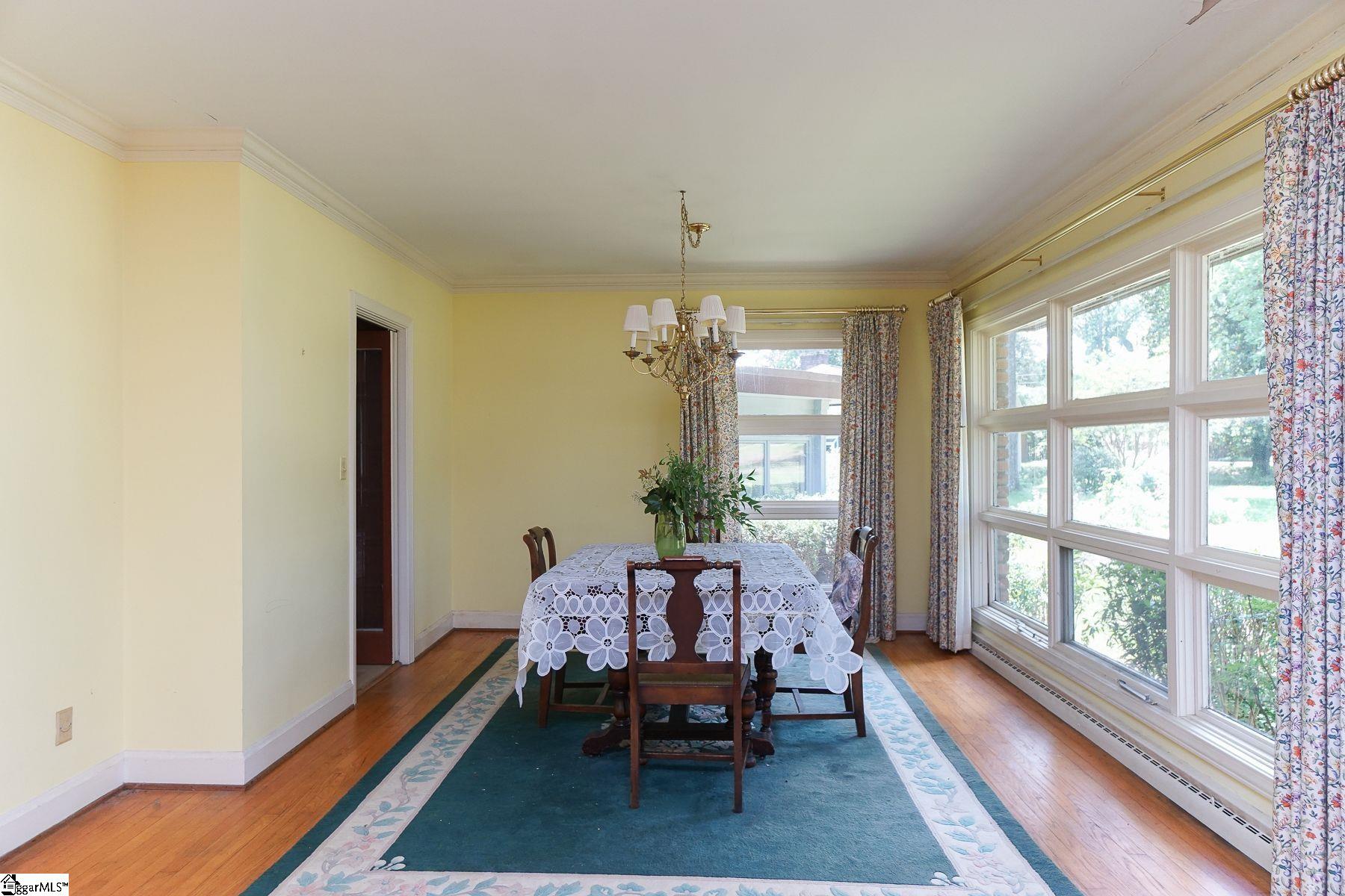 208 Sweetbriar Road Greenville, SC 29615 - Photo 11 of 23 Gallery Image 11