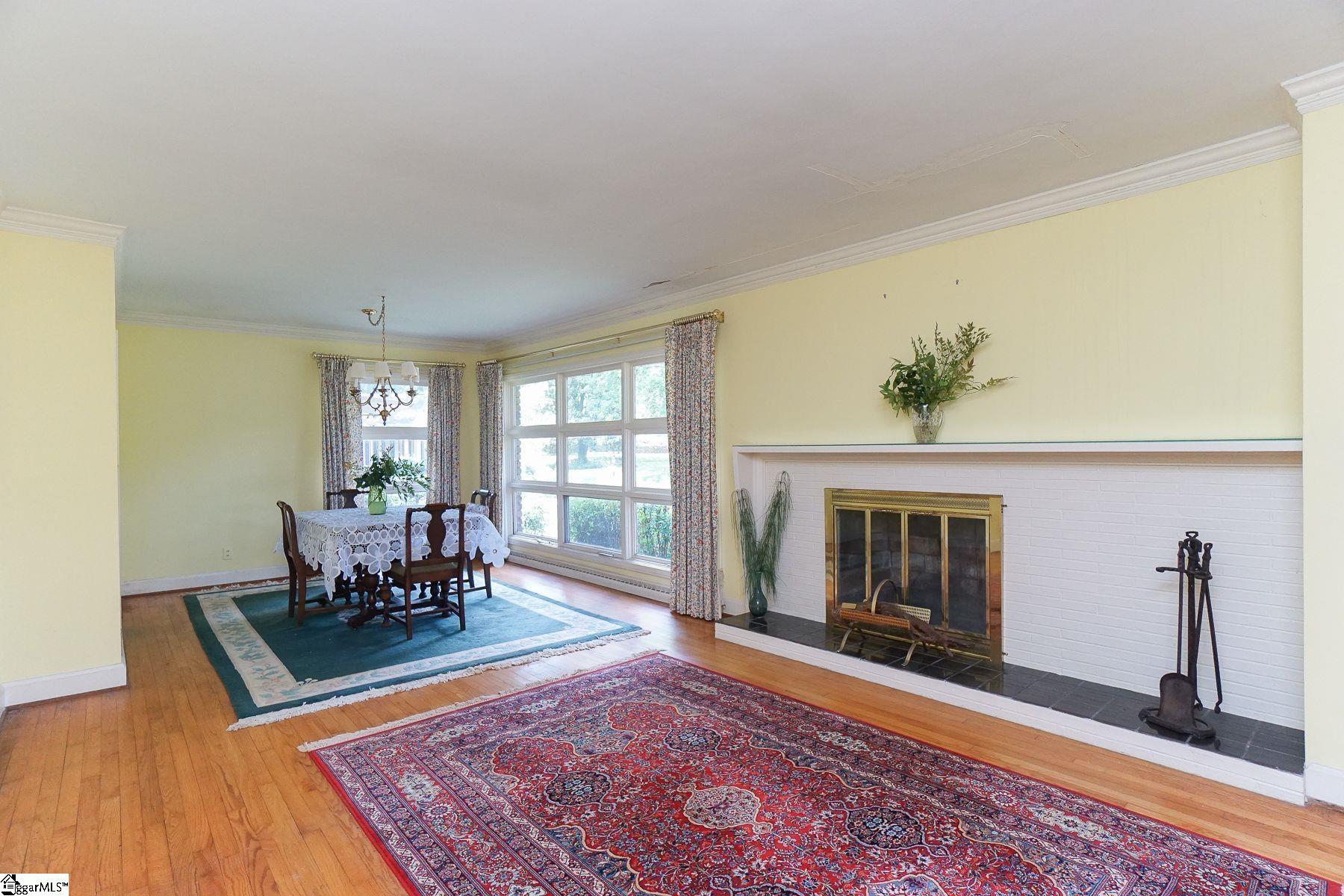 208 Sweetbriar Road Greenville, SC 29615 - Photo 12 of 23 Gallery Image 12