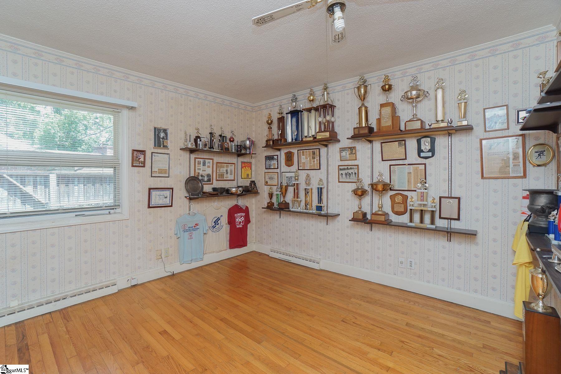 208 Sweetbriar Road Greenville, SC 29615 - Photo 14 of 23 Gallery Image 14
