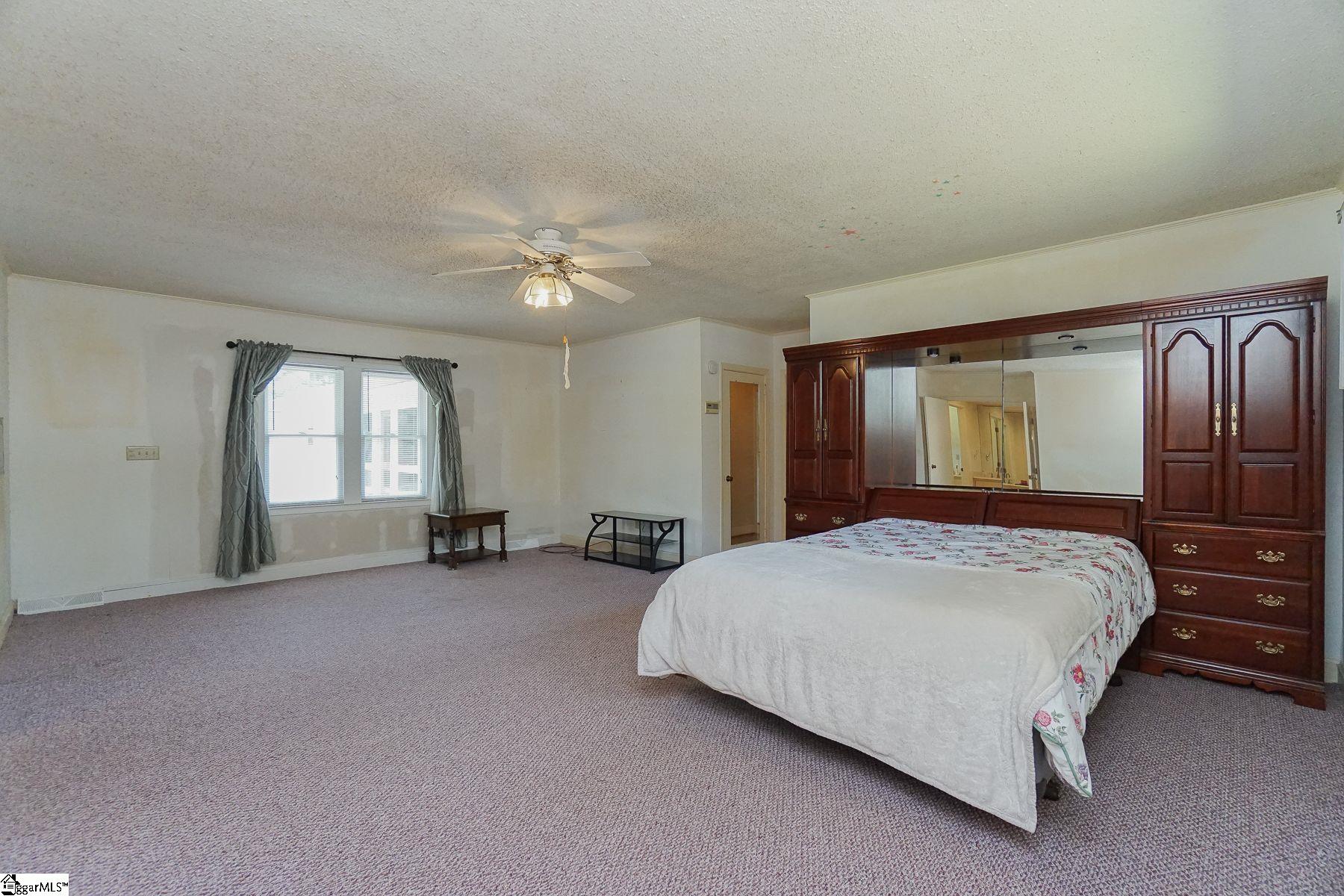 208 Sweetbriar Road Greenville, SC 29615 - Photo 17 of 23 Gallery Image 17
