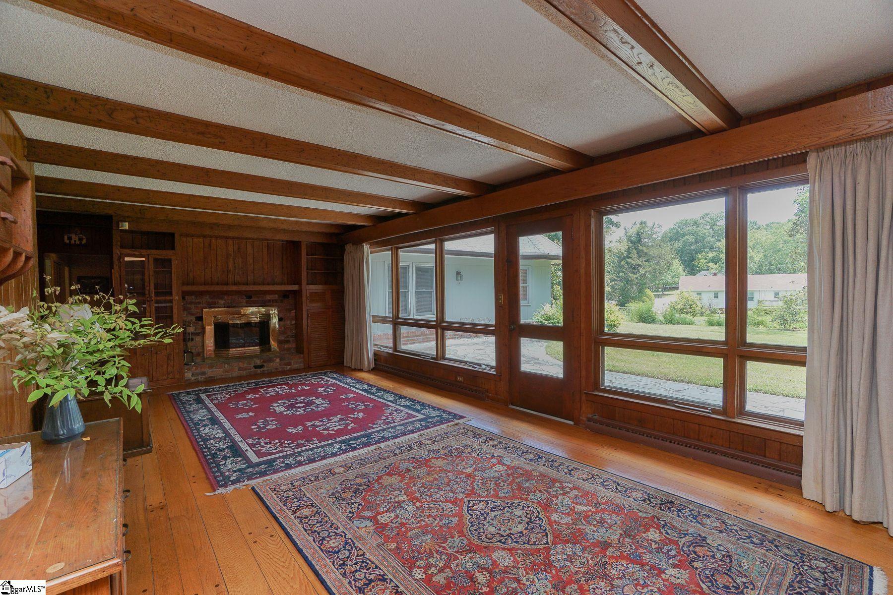 208 Sweetbriar Road Greenville, SC 29615 - Photo 8 of 23 Gallery Image 8