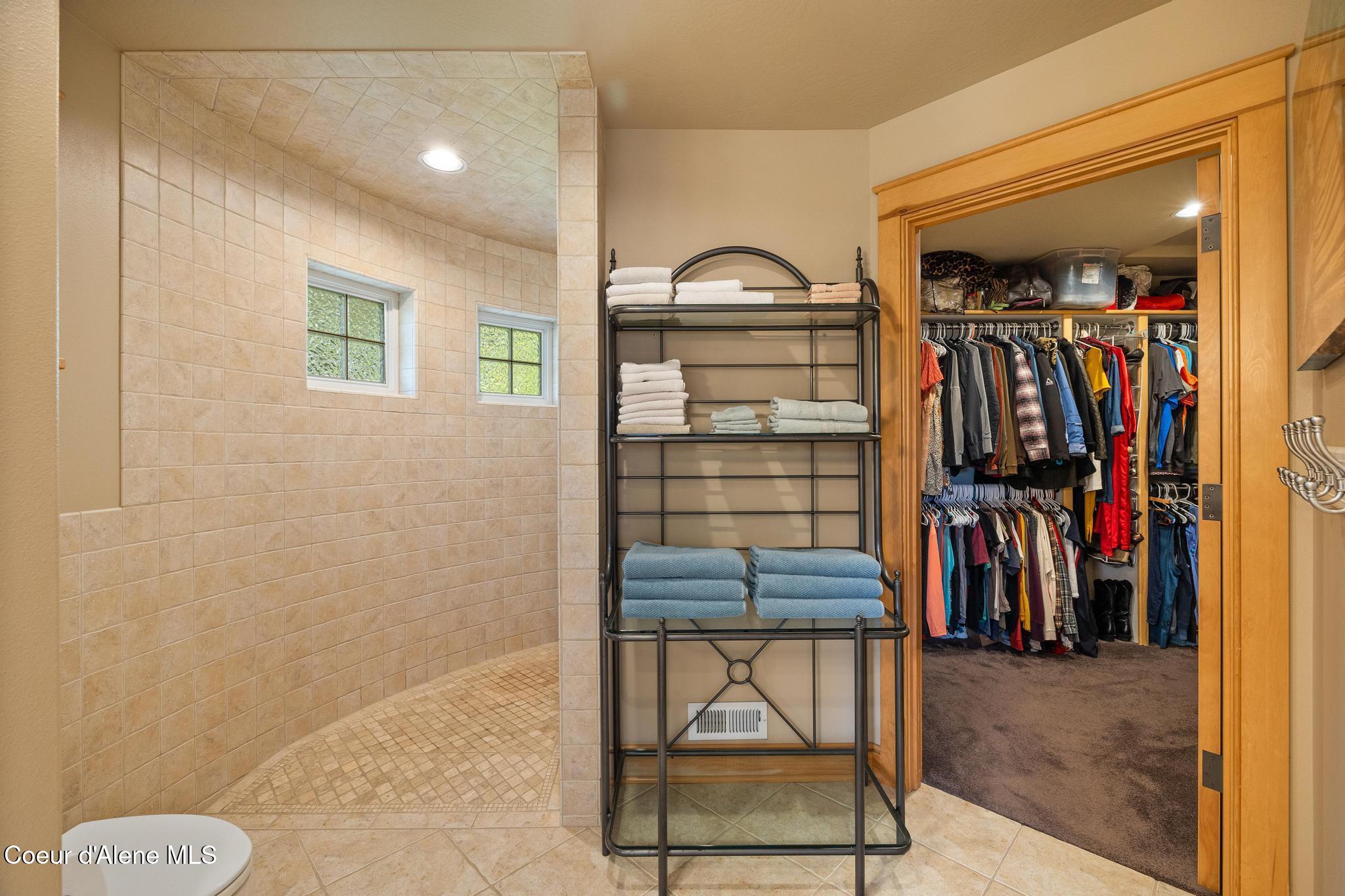 4459 East O'Gara Road Harrison, ID 83833 - Photo 26 of 47 Primary Bathroom/Walk-In Closet