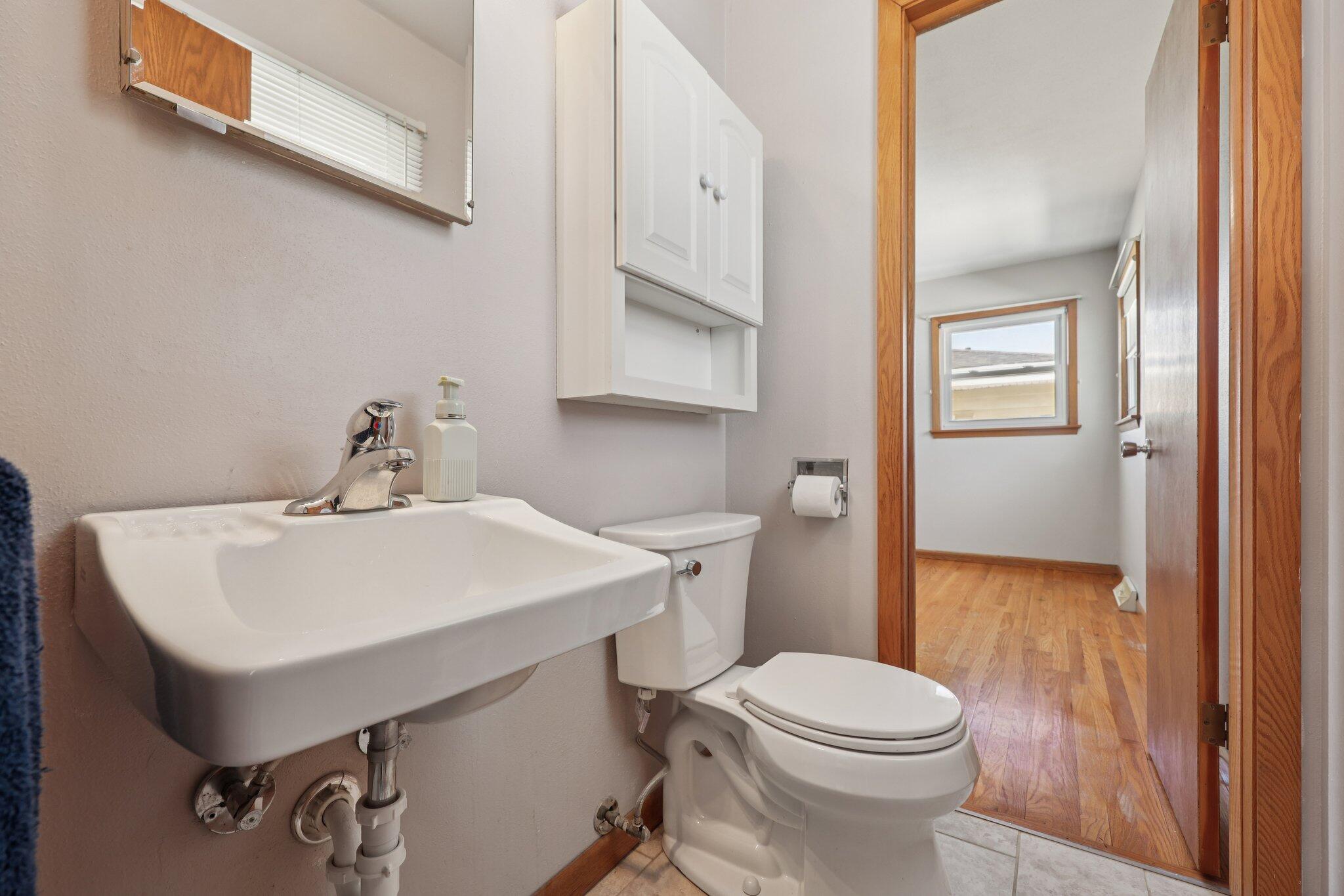 905 Ostergaard Avenue Racine, WI 53406 - Photo 12 of 34 15-web-or-mls-Ostergaard Ave-S1803-015