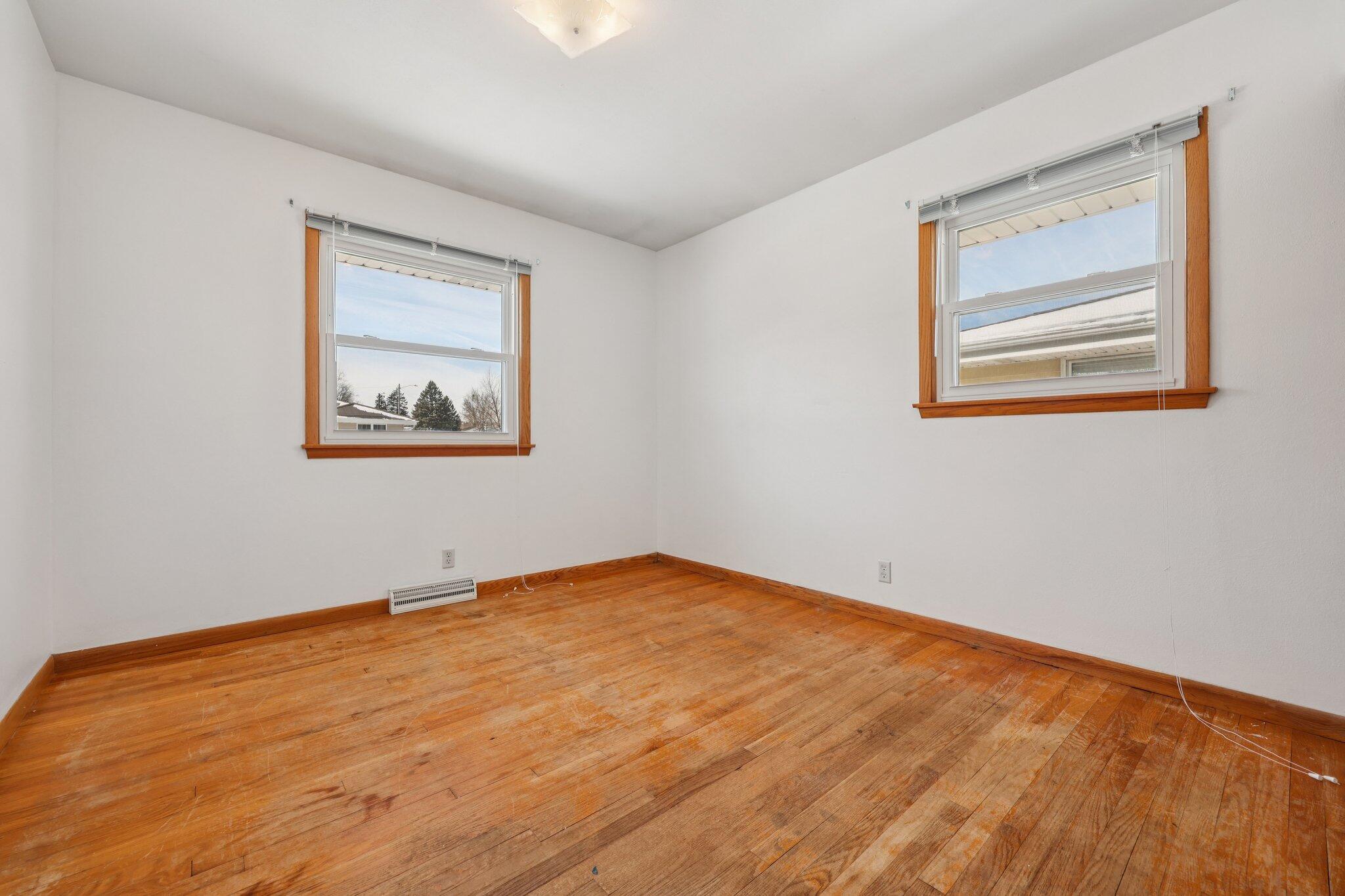 905 Ostergaard Avenue Racine, WI 53406 - Photo 17 of 34 20-web-or-mls-Ostergaard Ave-S1803-020
