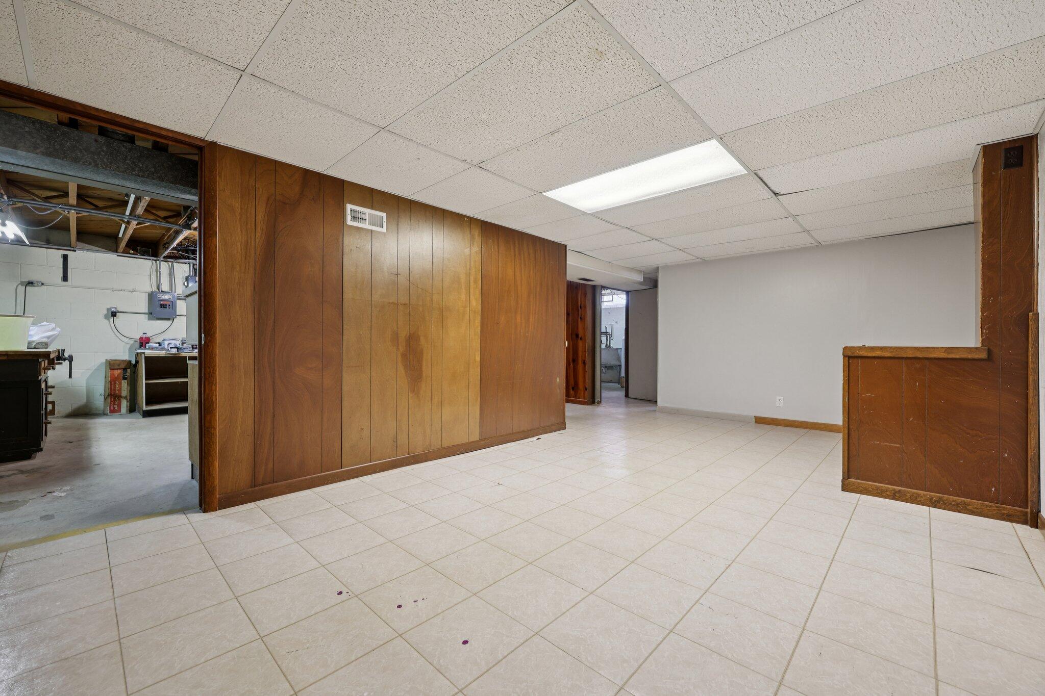 905 Ostergaard Avenue Racine, WI 53406 - Photo 22 of 34 25-web-or-mls-Ostergaard Ave-S1803-025