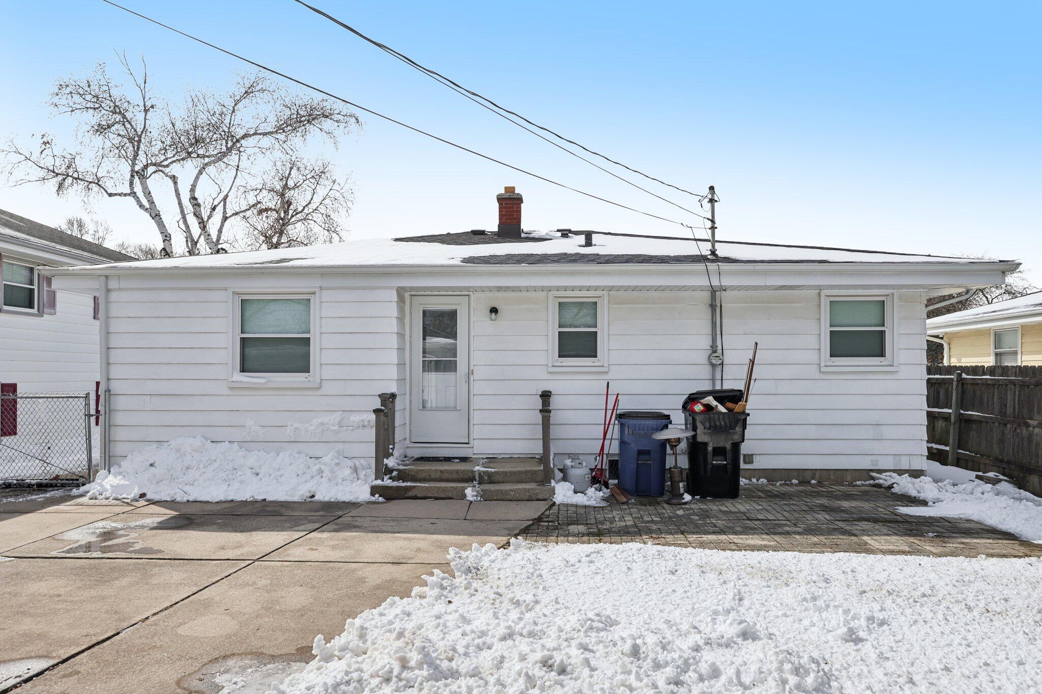 905 Ostergaard Avenue Racine, WI 53406 - Photo 29 of 34 40-web-or-mls-Ostergaard Ave-S1803-040