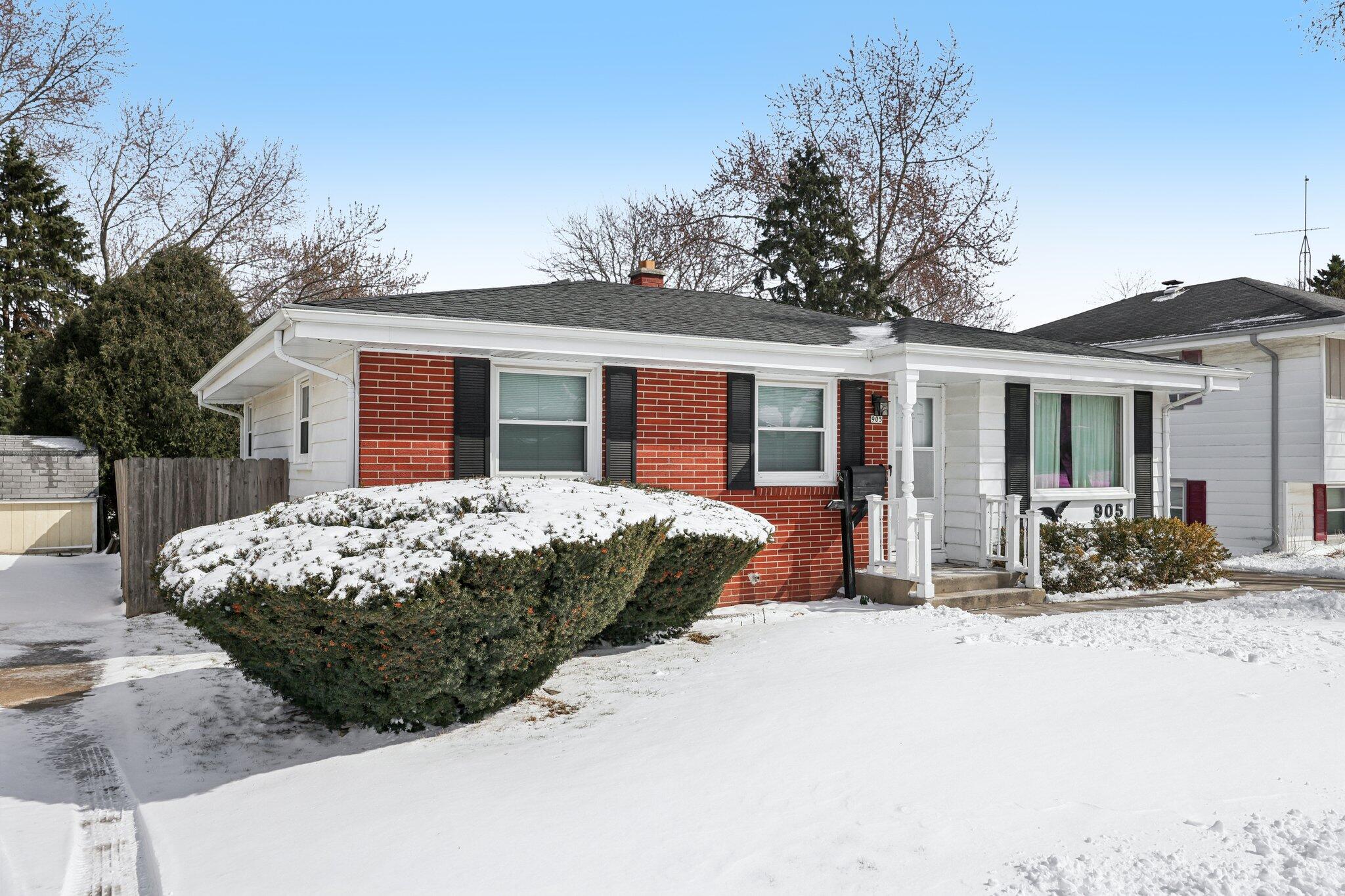 905 Ostergaard Avenue Racine, WI 53406 - Photo 3 of 34 4-web-or-mls-Ostergaard Ave-S1803-004