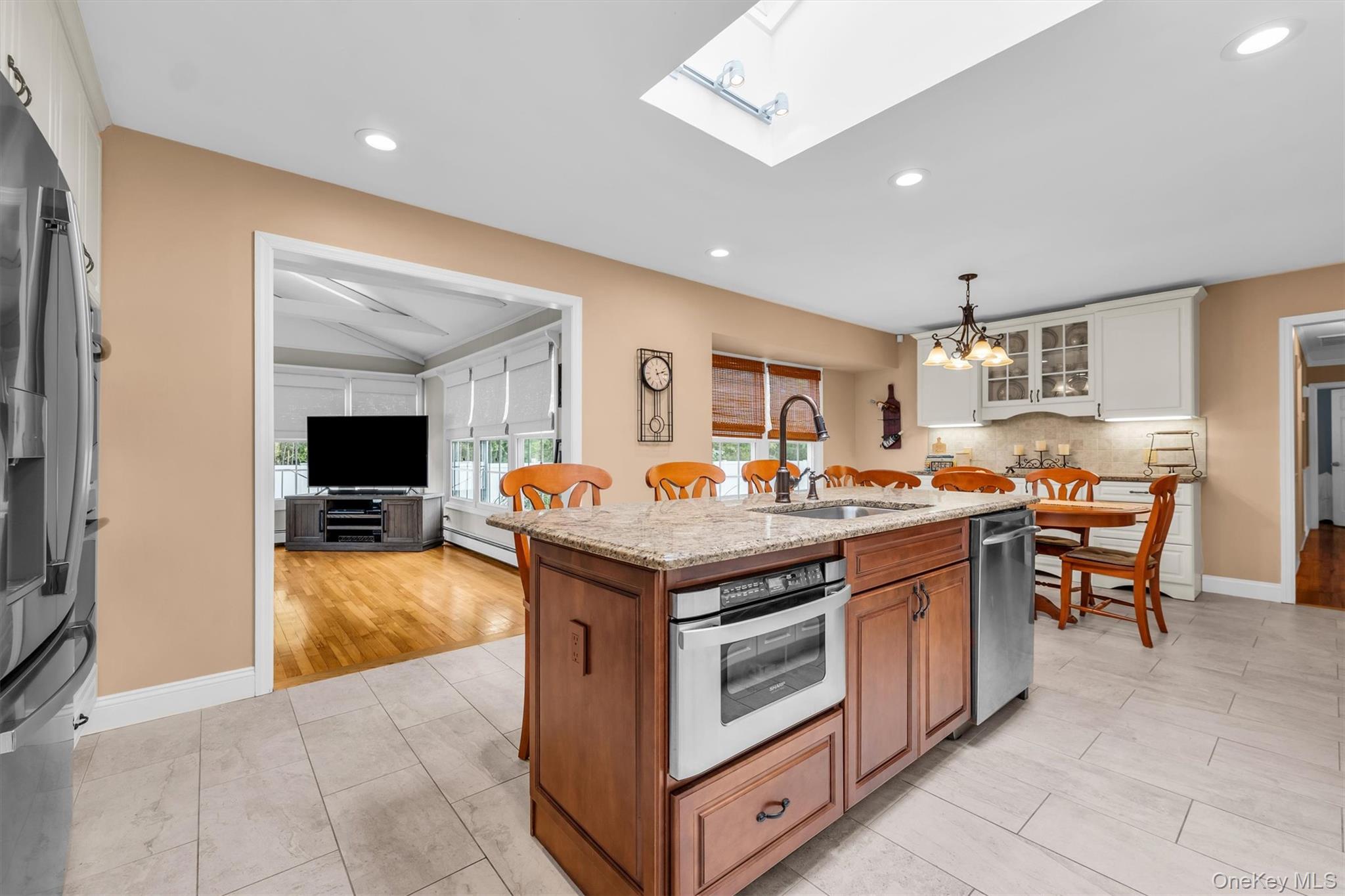 383 Munsell Road East Patchogue, NY 11772 - Photo 23 of 45