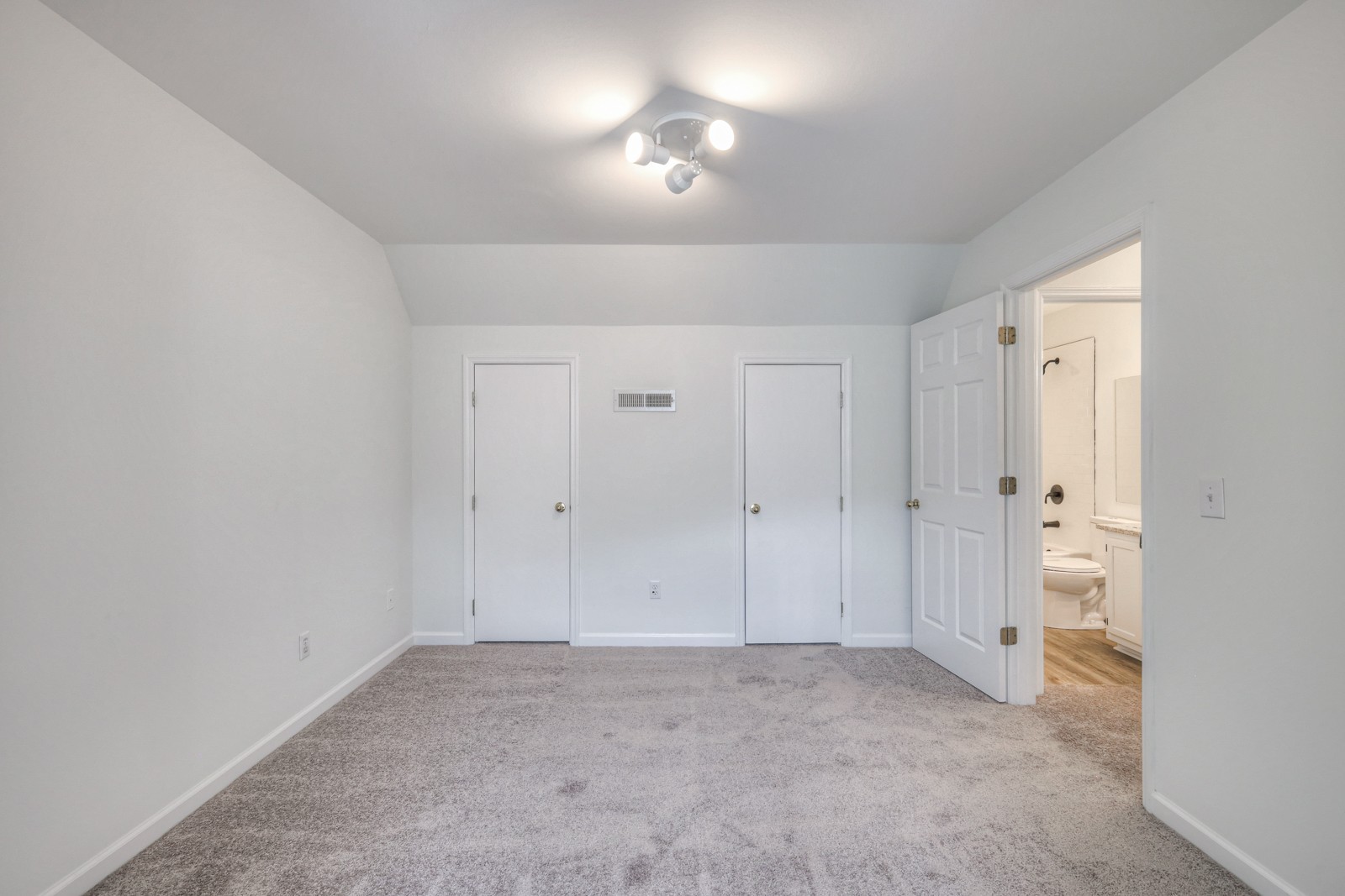 7195 Chester Road Fairview, TN 37062 - Photo 28 of 32 a view of a room with an empty space