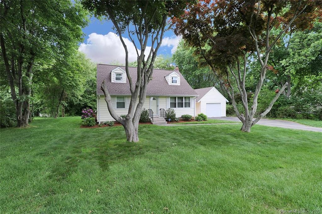 7 Ruth Street Trumbull, CT 06611 - Photo 1 of 1 Front View