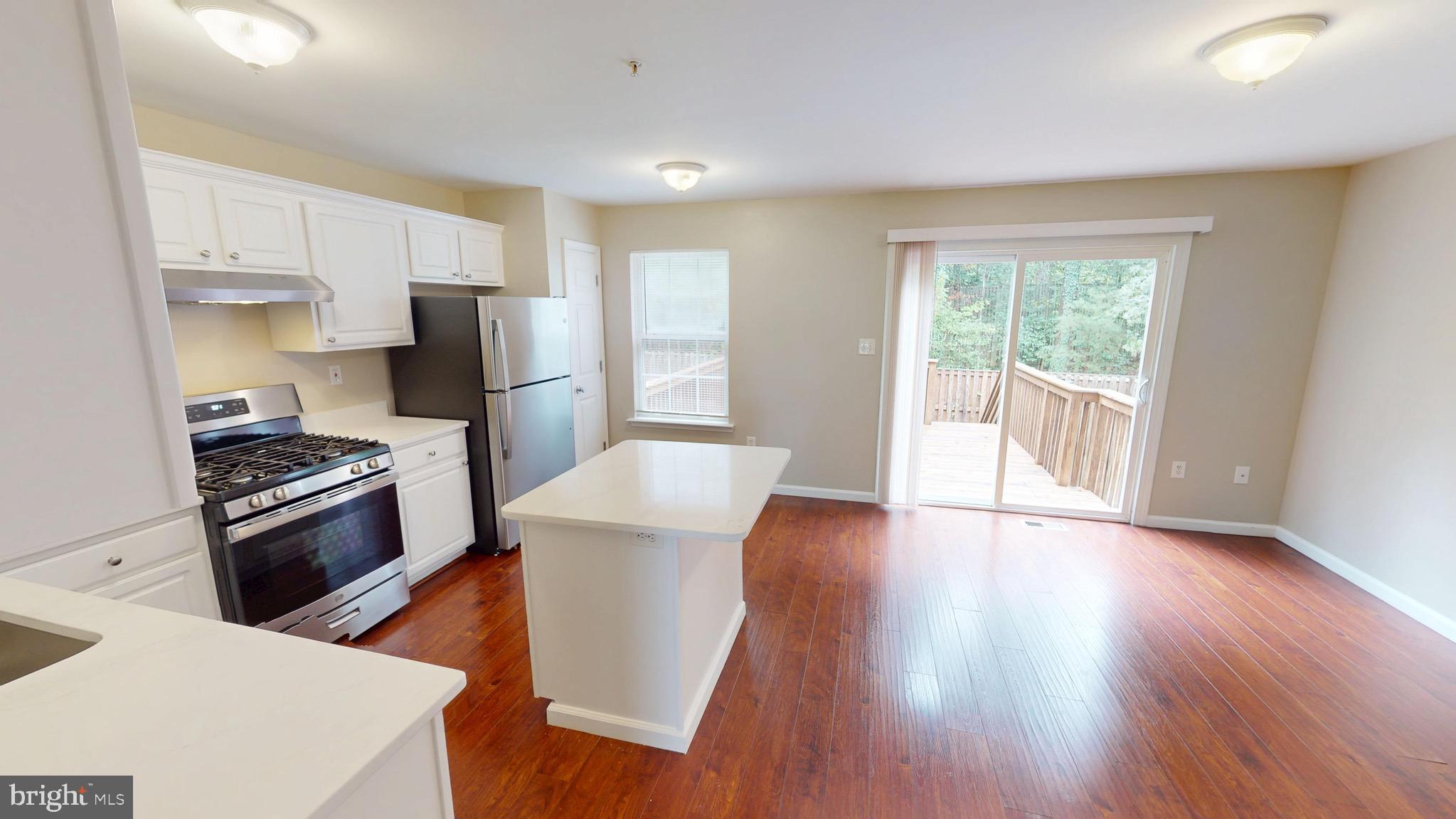 10611 Riva Place White Plains, MD 20695 - Photo 23 of 93 Kitchen