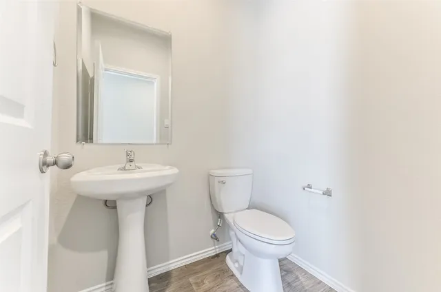 $270,000 | 16524 Cascading Pnes Court, Conroe, TX 77302