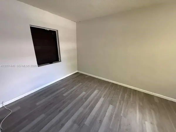 $1,400 | 817 Northwest 10th Street, Unit 2, Hallandale Beach, FL 33009