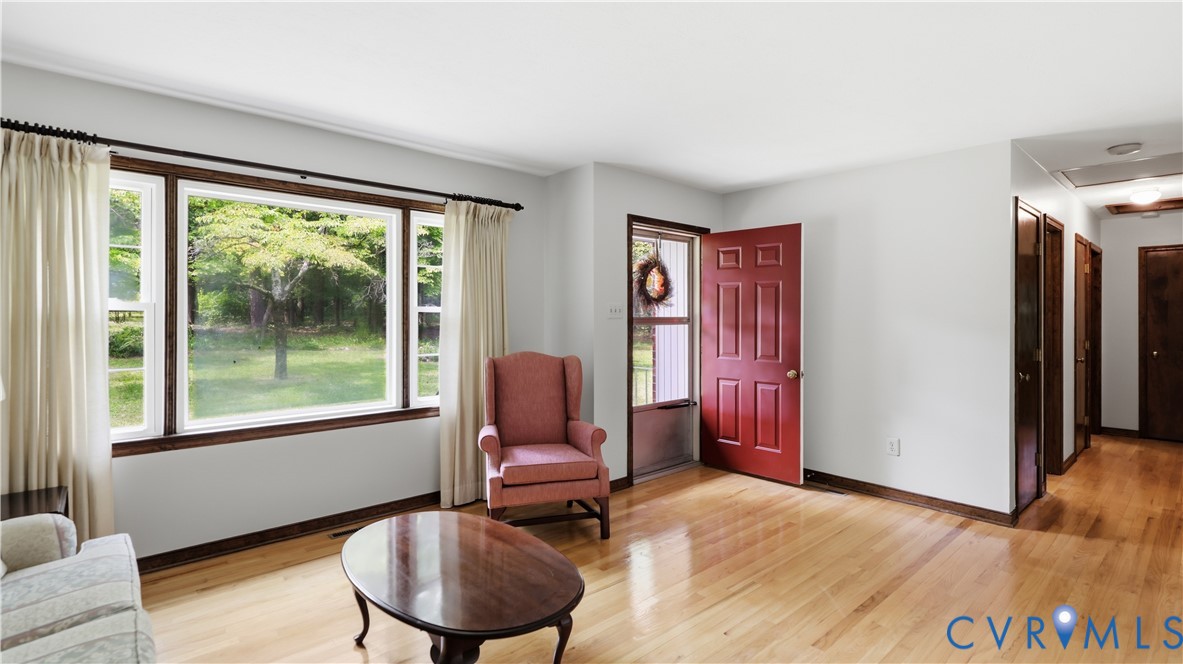 11146 Holly Berry Road Ashland, VA 23005 - Photo 6 of 32 Gallery Image 6