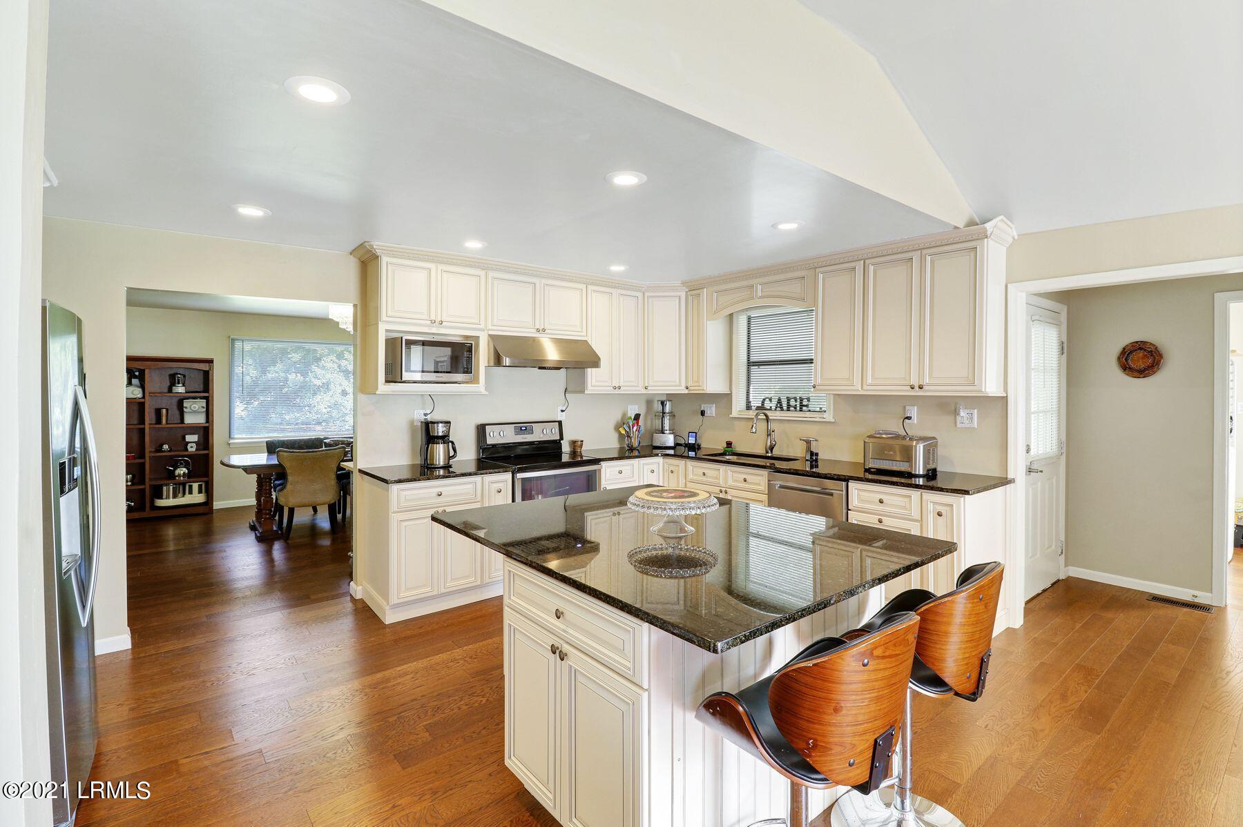 260 Walnut Street Varnville, SC 29944 - Photo 7 of 28 Kitch