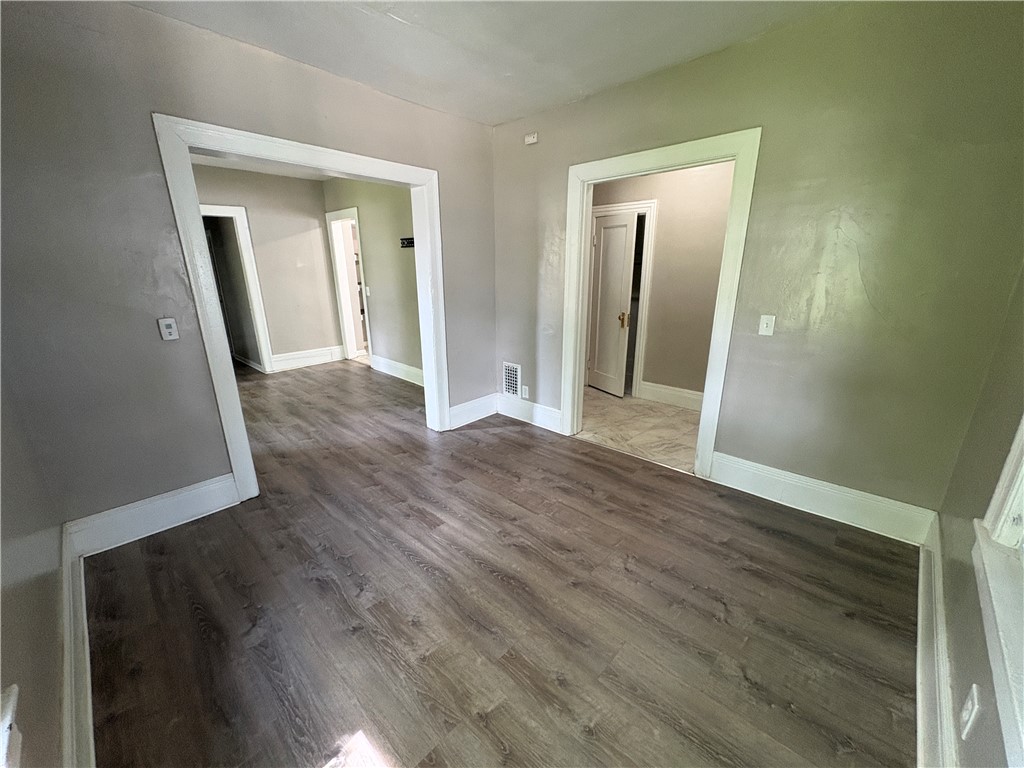 15 Home Place Rochester, NY 14611 - Photo 10 of 36