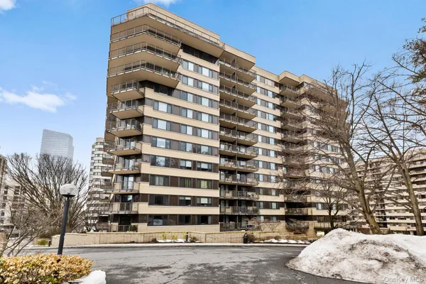 $2,900 | 25 Rockledge Avenue, Unit 714, White Plains, NY 10601