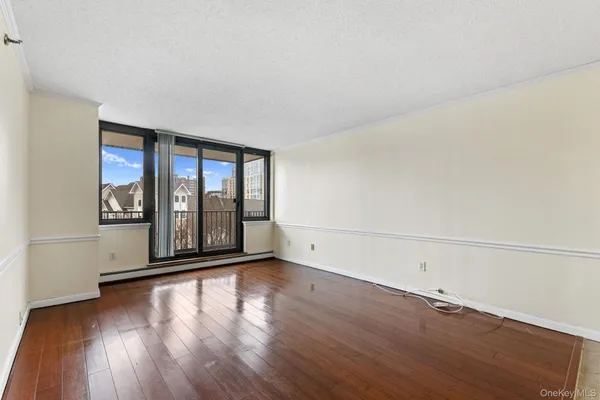 $2,900 | 25 Rockledge Avenue, Unit 714, White Plains, NY 10601