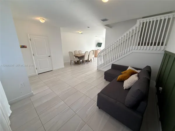 $2,400 | 412 Northwest 12th Street, Florida City, FL 33034
