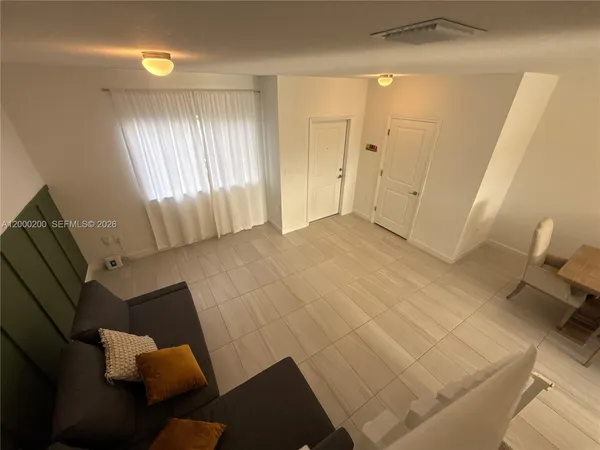 $2,400 | 412 Northwest 12th Street, Florida City, FL 33034