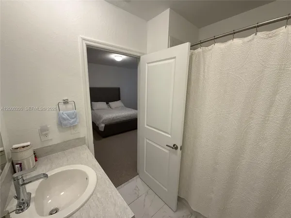 $2,400 | 412 Northwest 12th Street, Florida City, FL 33034
