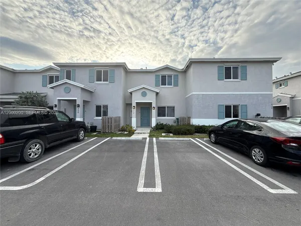 $2,400 | 412 Northwest 12th Street, Florida City, FL 33034
