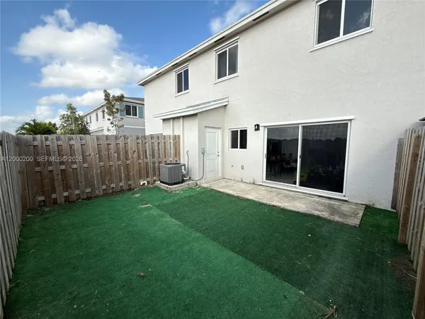 $2,400 | 412 Northwest 12th Street, Florida City, FL 33034