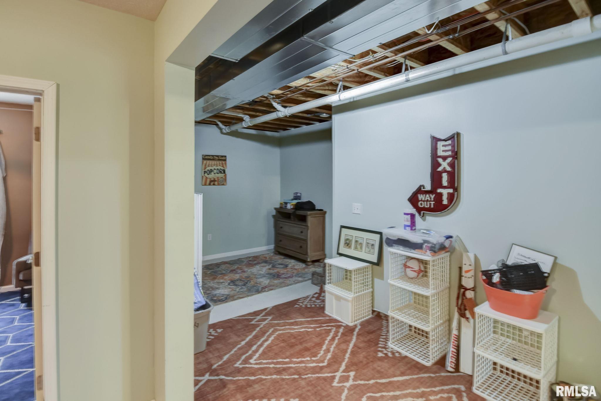 400 Park Street Rochester, IL 62563 - Photo 9 of 33