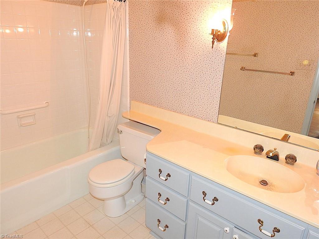 6219 Ballinger Road Greensboro, NC 27410 - Photo 14 of 19 Gallery Image 14