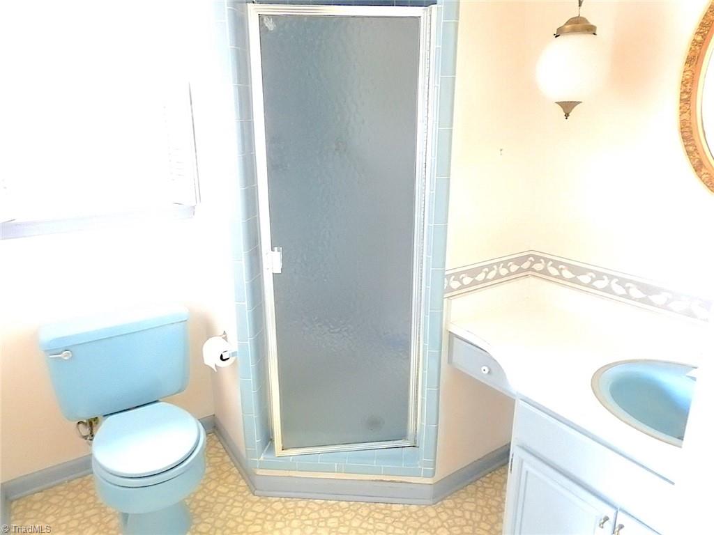 6219 Ballinger Road Greensboro, NC 27410 - Photo 10 of 19 Gallery Image 10
