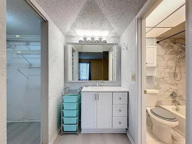 $1,950 | 2500 Fiore Way, Unit 102C, Delray Beach, FL 33445