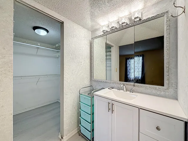 $1,950 | 2500 Fiore Way, Unit 102C, Delray Beach, FL 33445