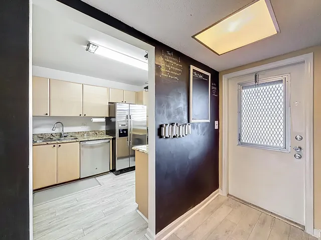 $1,950 | 2500 Fiore Way, Unit 102C, Delray Beach, FL 33445