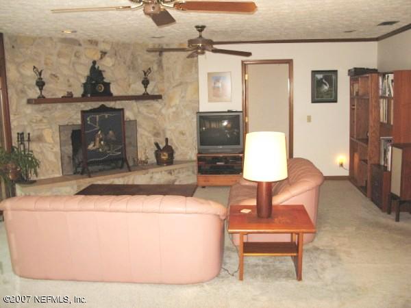 640 River Road Orange Park, FL 32073 - Photo 14 of 26 Family Room 2