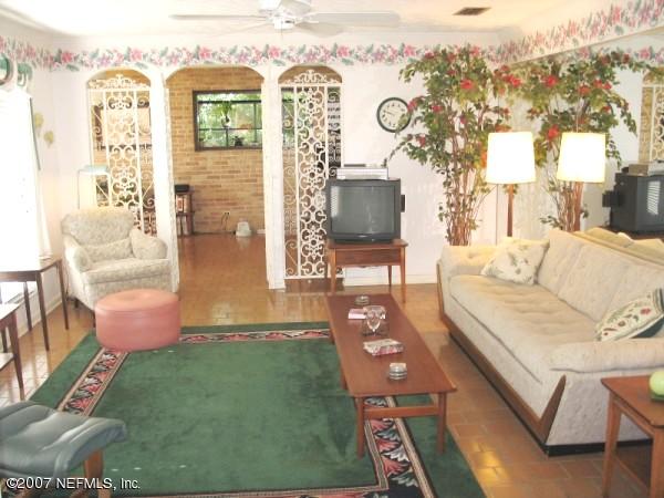 640 River Road Orange Park, FL 32073 - Photo 10 of 26 Living Room