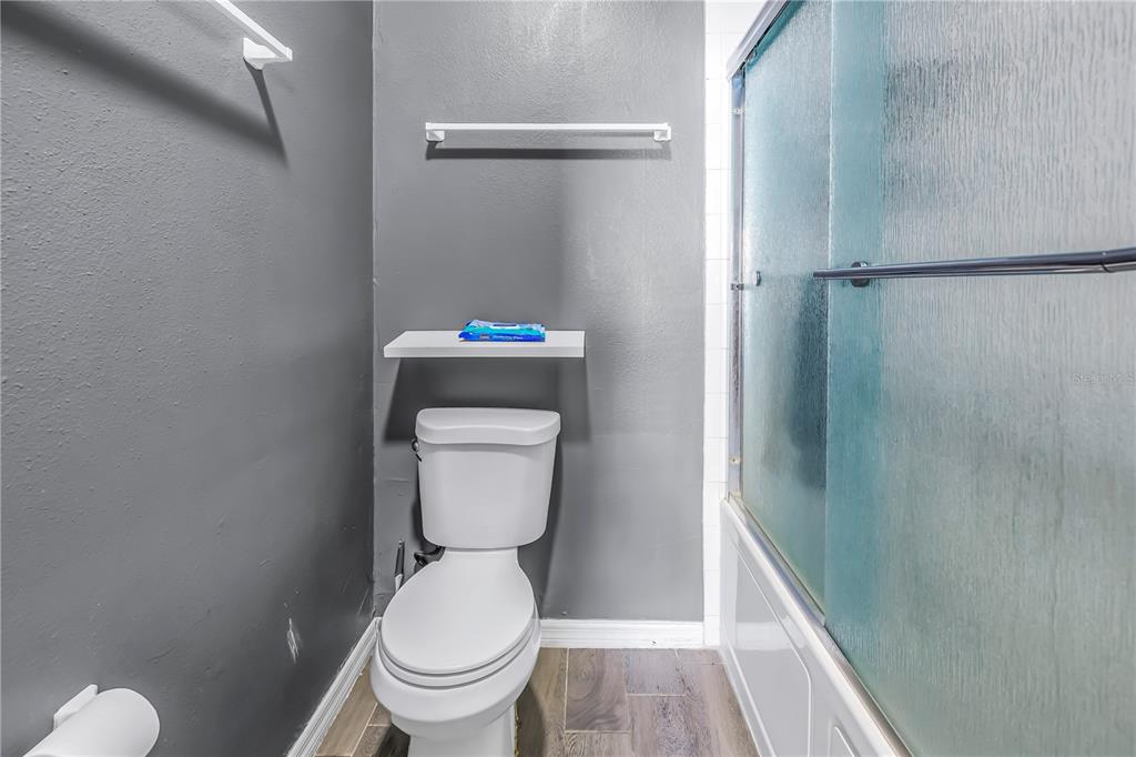 1410 Prescott Street South St. Petersburg, FL 33705 - Photo 18 of 35