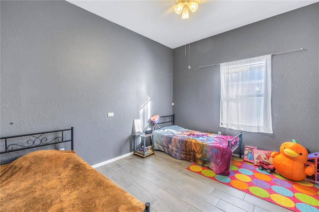 1410 Prescott Street South St. Petersburg, FL 33705 - Photo 23 of 35