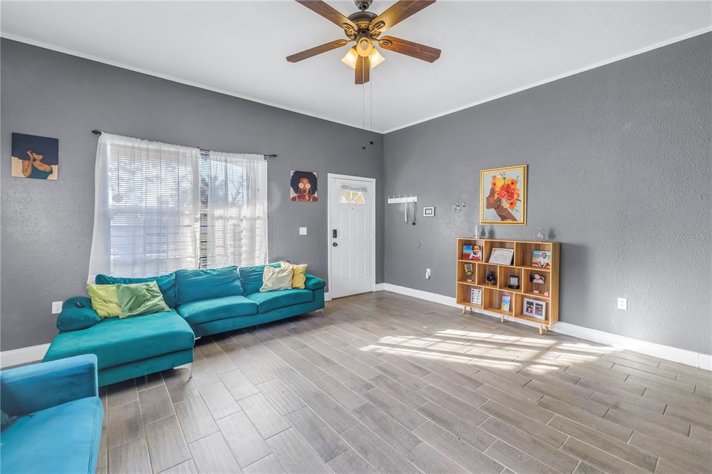 1410 Prescott Street South St. Petersburg, FL 33705 - Photo 8 of 35