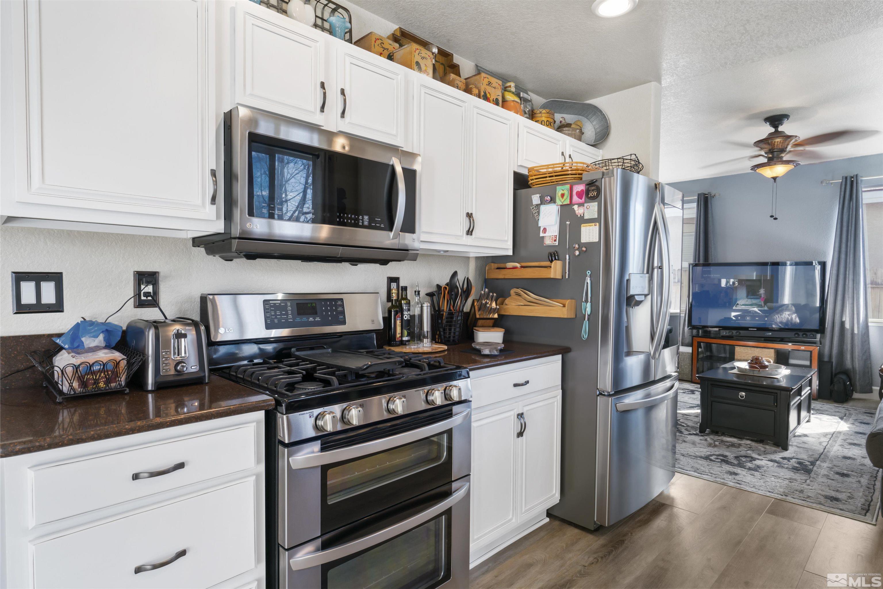 10045 Zephyr Heights Drive Reno, NV 89521 - Photo 5 of 32 Photo 5