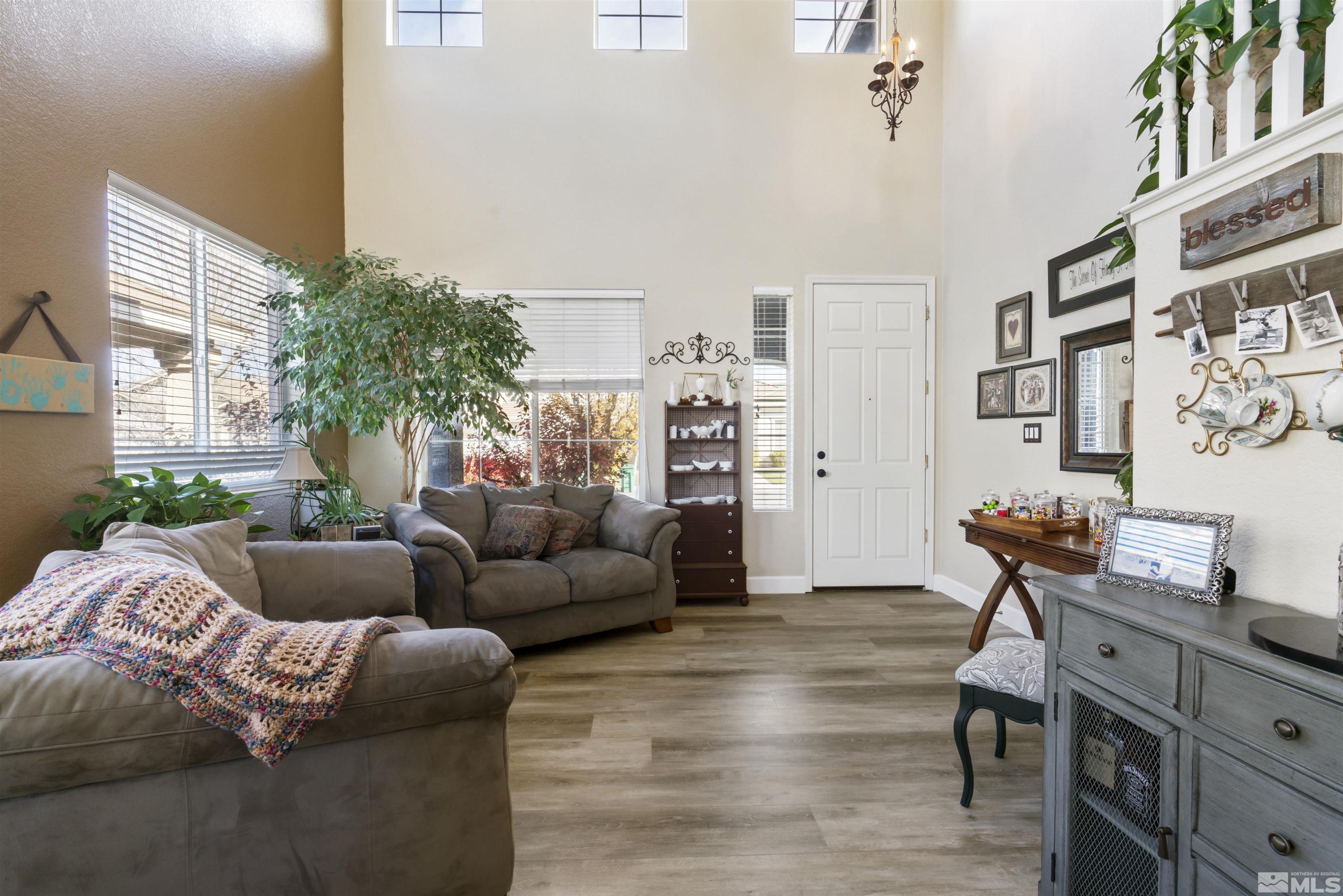 10045 Zephyr Heights Drive Reno, NV 89521 - Photo 8 of 32 Photo 8