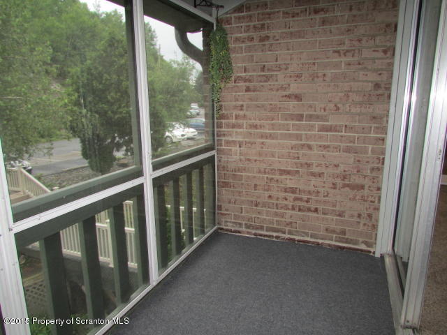 1412 Summit Pointe Scranton, PA 18508 - Photo 17 of 31