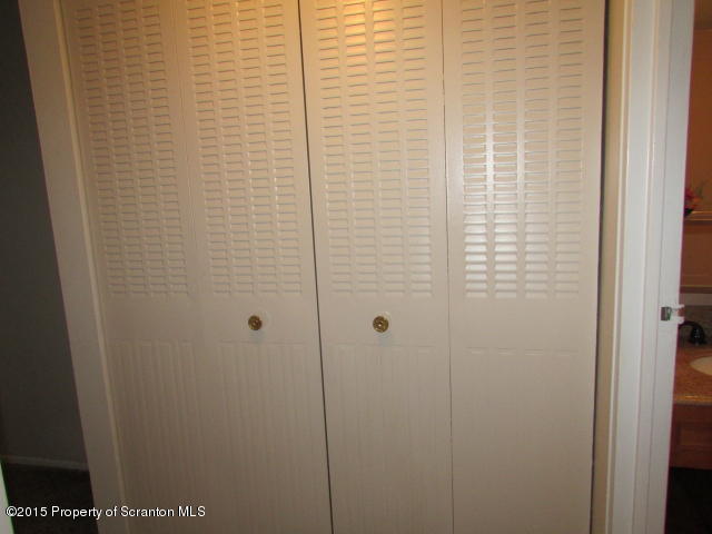 1412 Summit Pointe Scranton, PA 18508 - Photo 18 of 31 a bathroom with a shower