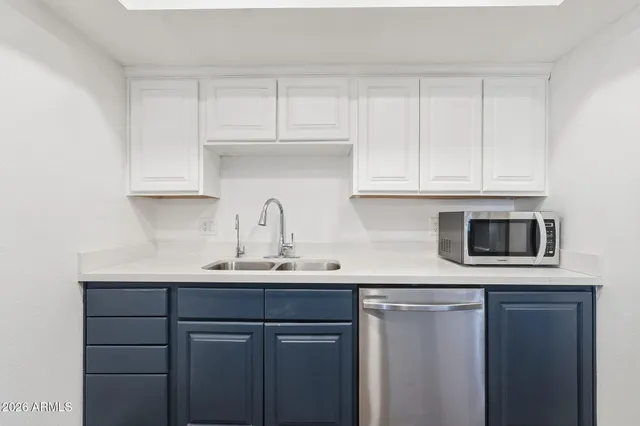 $1,595 | 1051 South Dobson Road, Unit 75, Mesa, AZ 85202