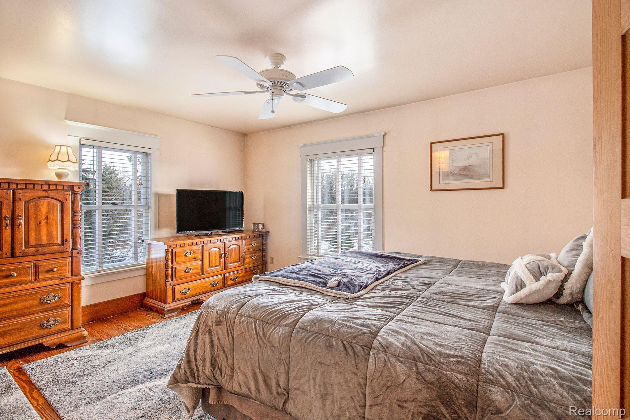 2107 Lannen Road Howell, MI 48855 - Photo 15 of 32 14 Master Bedroom.jpg