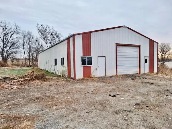 $74,900 | 1 East Hershaw Street, Fillmore, MO 64449