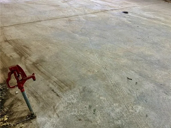 $74,900 | 1 East Hershaw Street, Fillmore, MO 64449