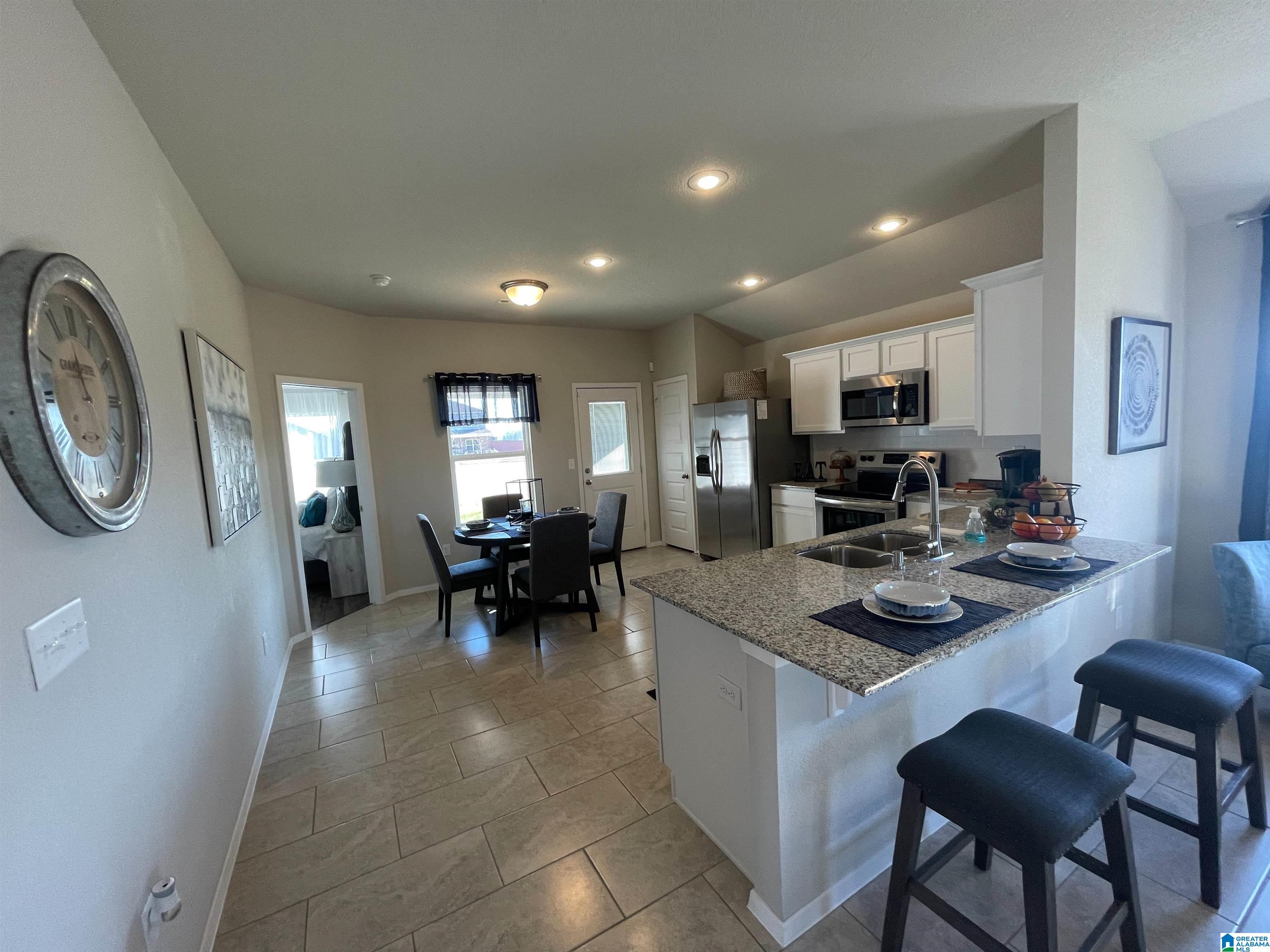 247 Amber Avenue Calera, AL 35040 - Photo 3 of 5